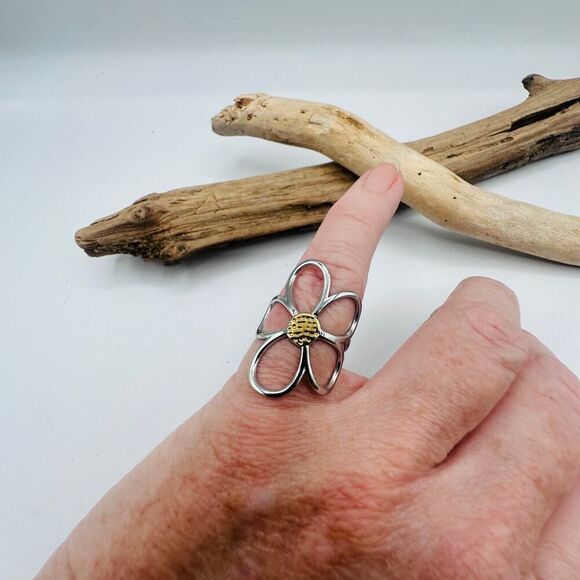 Silver & Gold Flower Statement Ring- Stainless Steel 18K - Picture 4 of 6